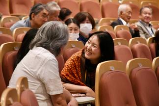参加者同士での対話も交えた実践的な講演