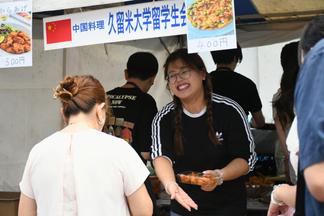 久留米大学留学生会による出店の出店