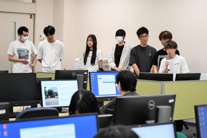 グループワーク成果発表会を実施