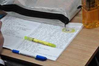 ２段組みにしたり、絵を入れたり各自自由に取り組んでいます