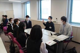 懇談会の様子