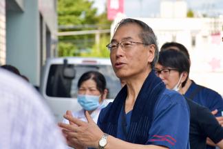 訓練の指揮を執る高度救命救急センター副センター長の山下教授