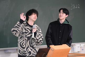 会場を惹きつける発表で、プレゼンテーション賞に輝いた本田さん、熊川さん