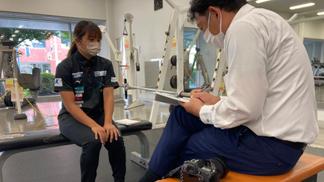 取材に緊張気味の山領さん