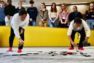 講師による書道・水墨画のパフォーマンス