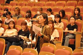 各報告について学生や先生方から質問も出ました