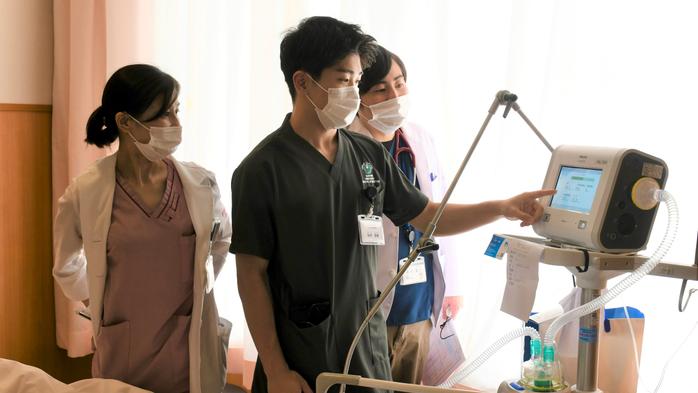 学生が実践的診療に参加　朝倉医師会病院で初の長期臨床実習を実施