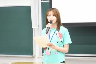 入学のきっかけや学生生活について語る1年生