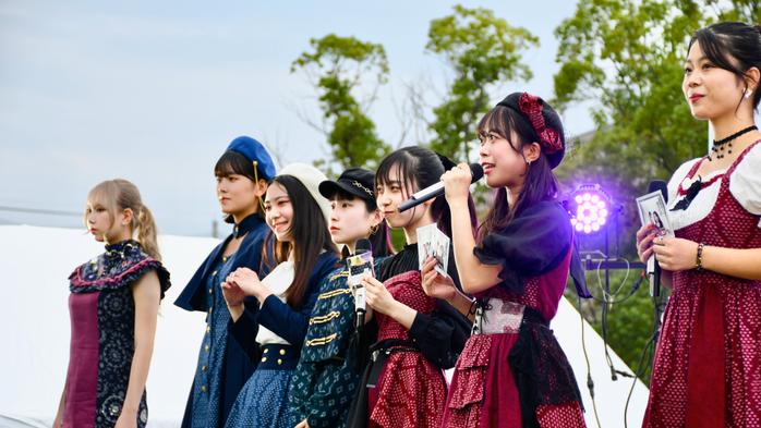 大規模野外音楽フェス「8×8 MUSIC FESTIVAL 2024」で学生たちが久留米絣をPRしました