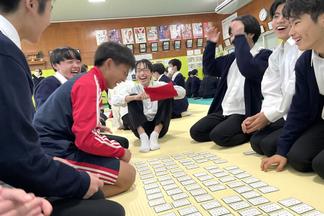 湧き上がる歓声