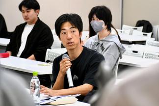 最終発表に向けてフィードバックをもらいます