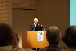 講演する医学部外科学講座の森 直樹 准教授