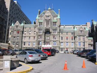 医学部6年生の時に短期留学したカナダ・McGill大学での写真