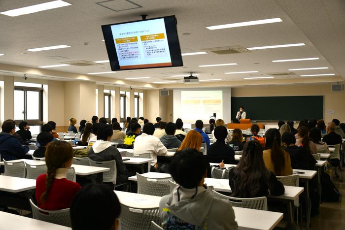 情報社会学科「第14回ゼミ対抗プレゼン大会」を開催