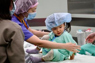 ここにゴロンってしようね