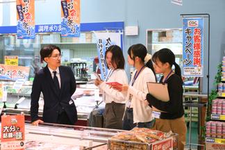 売り場での工夫や商品についても教えていただきました
