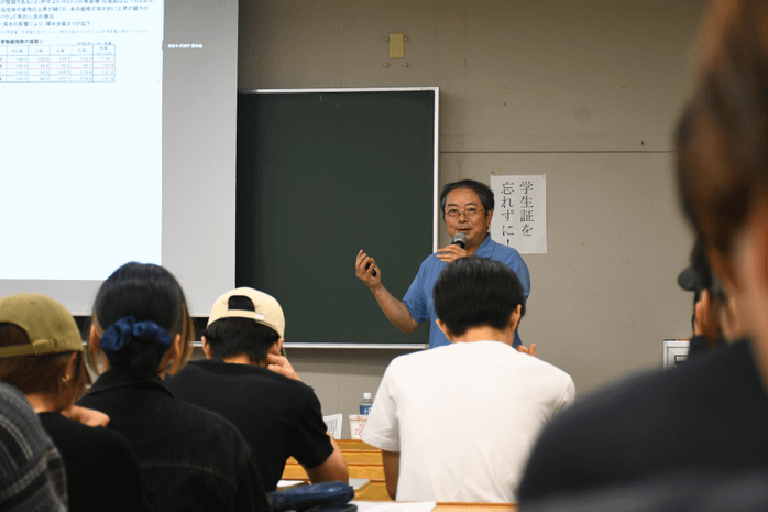 地域農業論で愛林館館長の沢畑氏によるゲスト講義が行われました