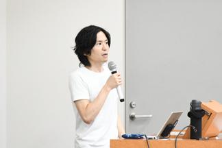 講義を開始する中村寛樹教授
