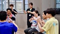 卒業生と学生で運営する「アンチエイジング教室」が開催されています