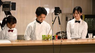 調理を担当した二川さん(中央)