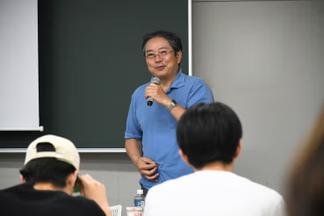 ゲストとして登壇した「愛林館」館長の沢畑亨さん
