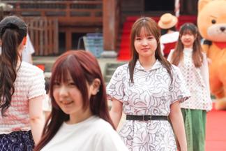 はね丸も一緒にランウェイを歩きました