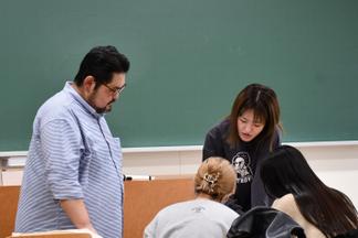 在澤先生と確認をしながら