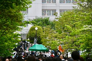 多くの来場者でにぎわう会場