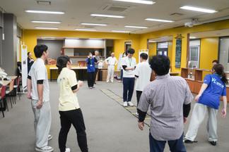 ゲームなどで楽しみながらウォーキングの感覚を身に付けていきました