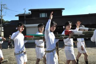 学生も伝統維持の使命感を持って