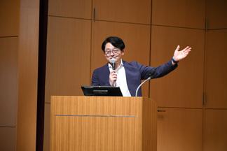 基調講演をする大森氏