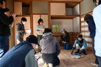 はじめに使用する道具や素材について学びます