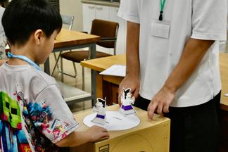学内には大学生が準備したいくつかの挑戦状が
