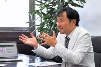 内科学講座（消化器内科部門）の阪上尊彦助教