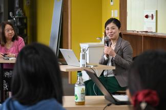 ファシリテーターの本間美奈子教授と篠崎先生