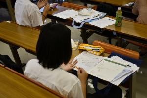 手洗いの効果を実験。手洗いの前後で手のATP値を調べました。その後、正しい手洗いの方法を学びました。