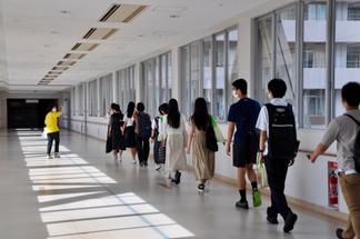キャンパスツアーの様子