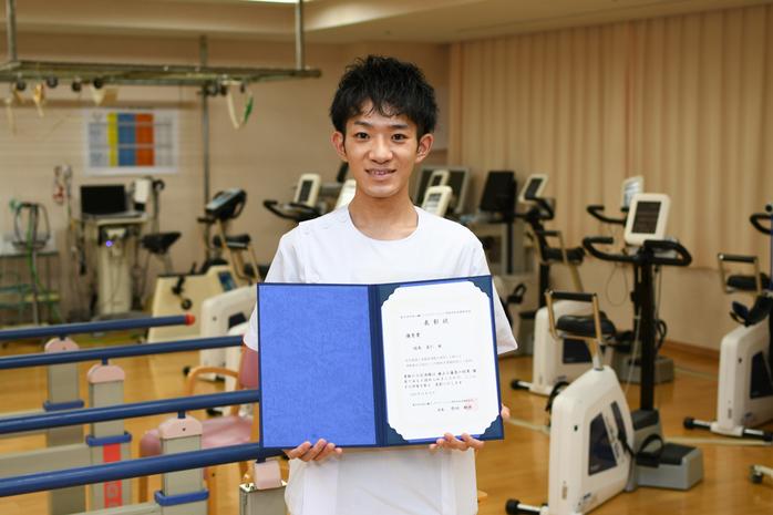 大学病院の福島理学療法士が日本心臓リハビリテーション学会九州支部地方会の優秀演題賞を受賞