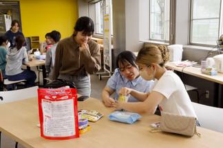 一般参加者と日本人学生向けに開催された様子