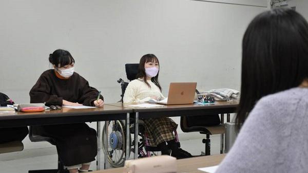 大学院心理学研究科の授業の様子
