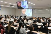 看護学科、新校舎での演習に最新のシステムを導入【地域・在宅療養生活支援論 】