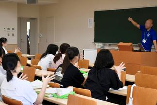 テーマは子どもは小さな大人じゃない!~発達に応じた運動の大切さ~