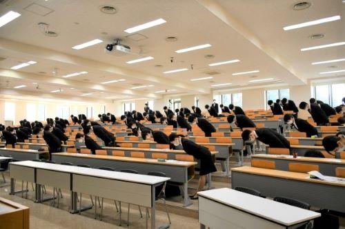 学内就職合宿を実施