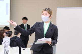 担当したグループを案内します