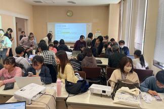 パソコンとスマートフォンの連携も学ぶ