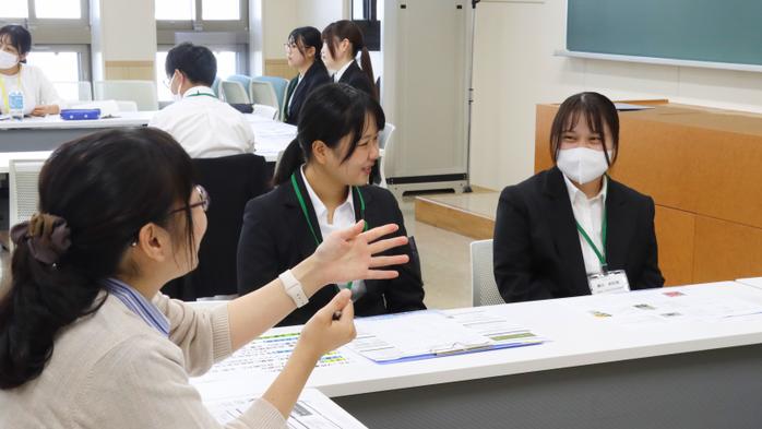 インターンシップ・仕事体験の事後研修会を開催