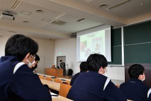 スポーツ栄養学について学ぶ