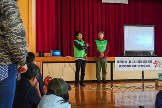 挨拶する市原さん（左）と松田教授（右）