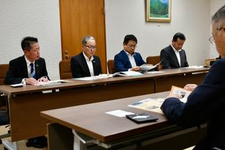 目録贈呈式の様子