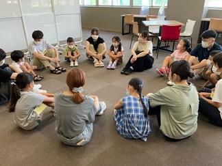 総合子ども学科の学生たちによる夏休み企画の様子